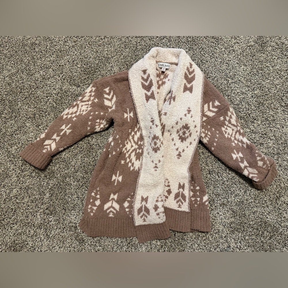 Knox Rose Cream and Taupe geometric plush cardigan sweater